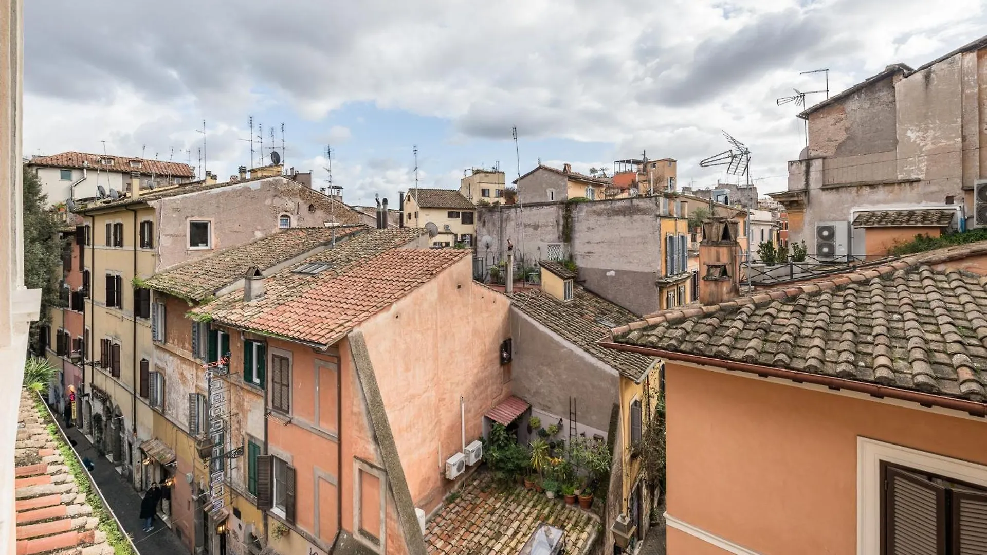 Attico Le Stelle De Roma Apartment Italy